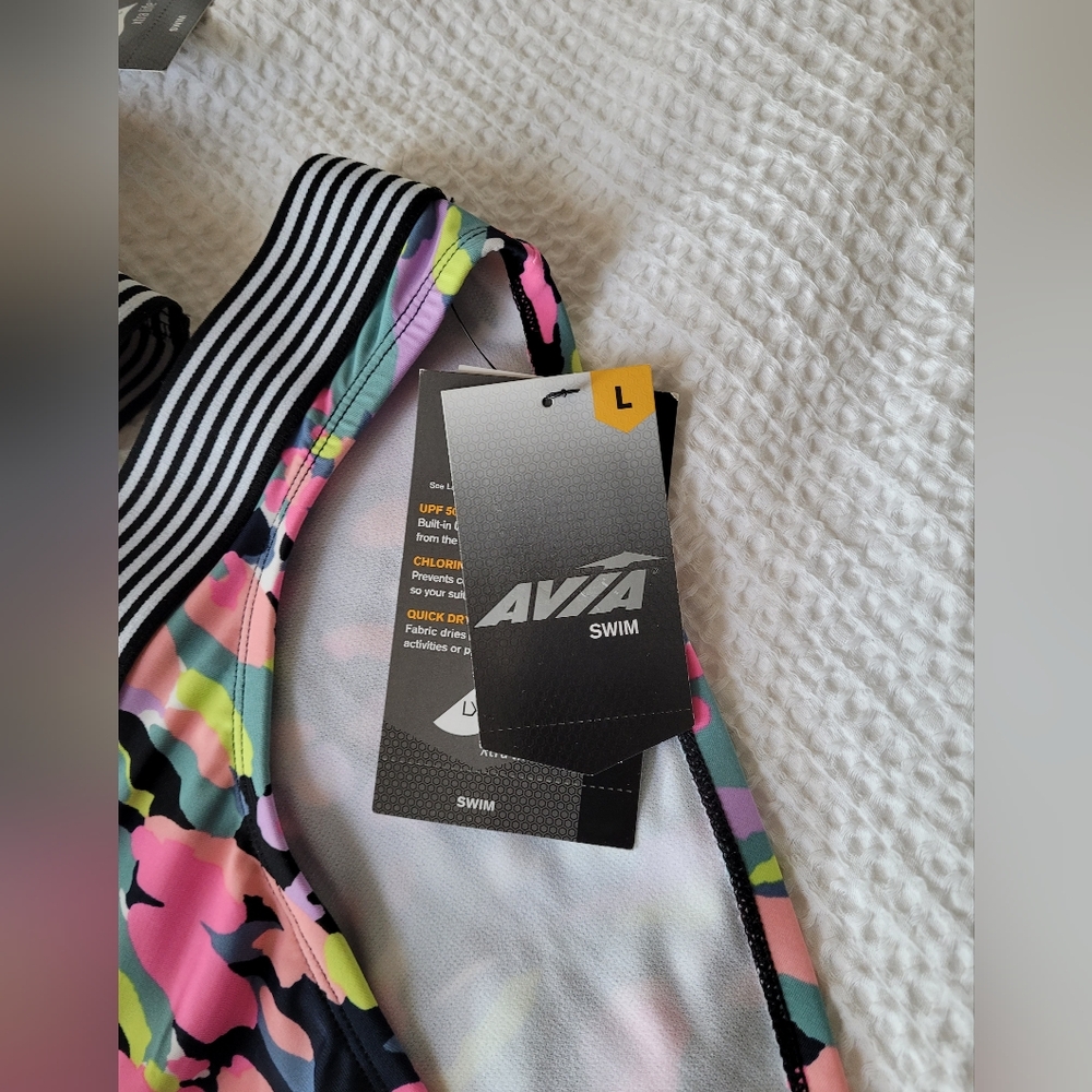 NWT two piece swimsuit - Picture 4 of 9